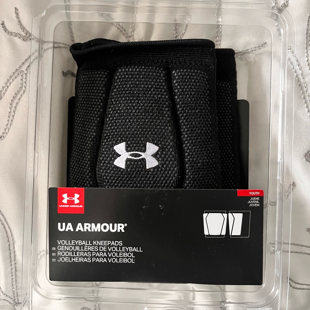 Under Armour Black Volleyball Kneepads